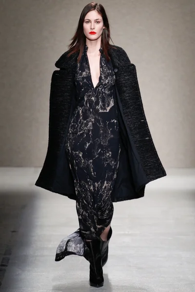 Look 19